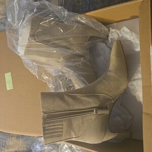 J crew Factory Sueded Heeled Booties in Cashew women’s size 6 New in box